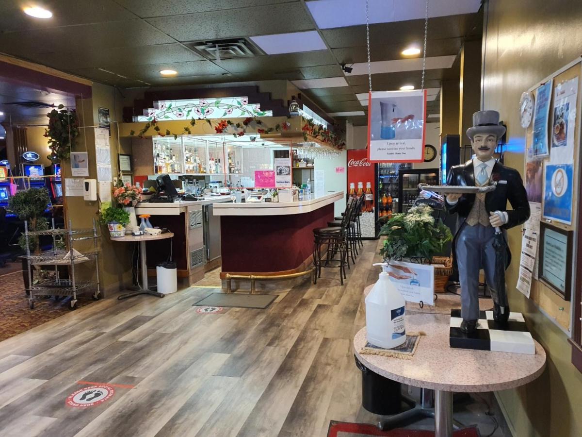 Sundre Motor Inn מראה חיצוני תמונה