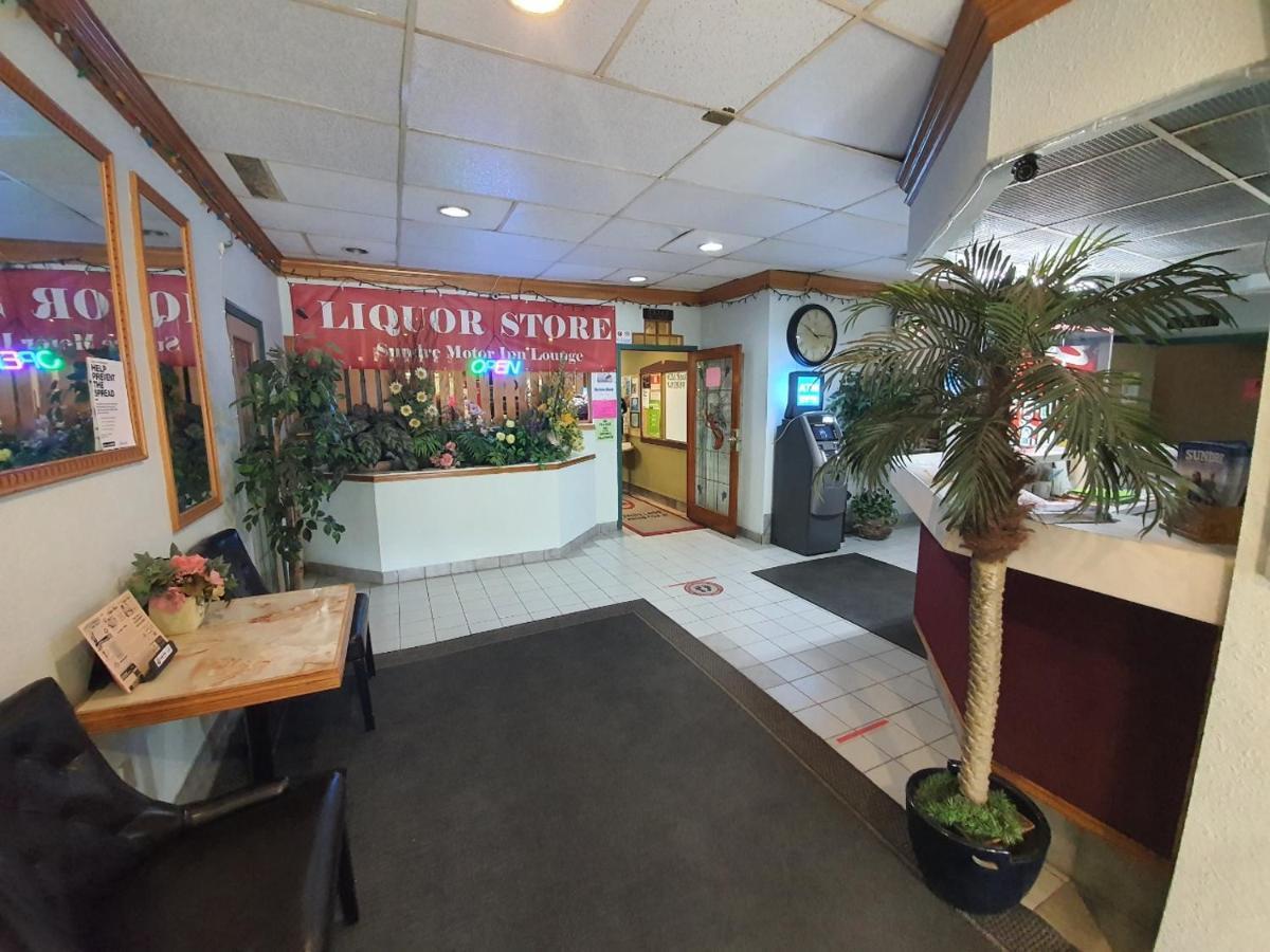 Sundre Motor Inn מראה חיצוני תמונה