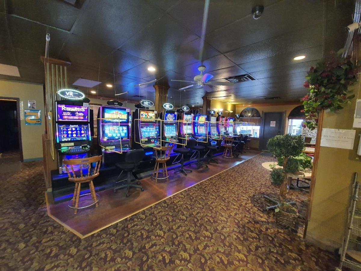 Sundre Motor Inn מראה חיצוני תמונה