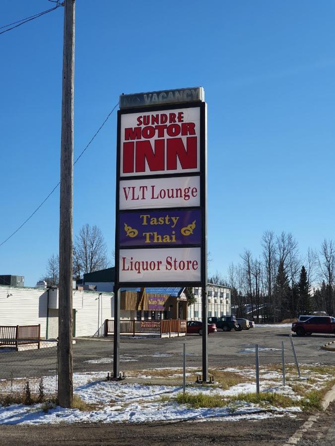 Sundre Motor Inn מראה חיצוני תמונה