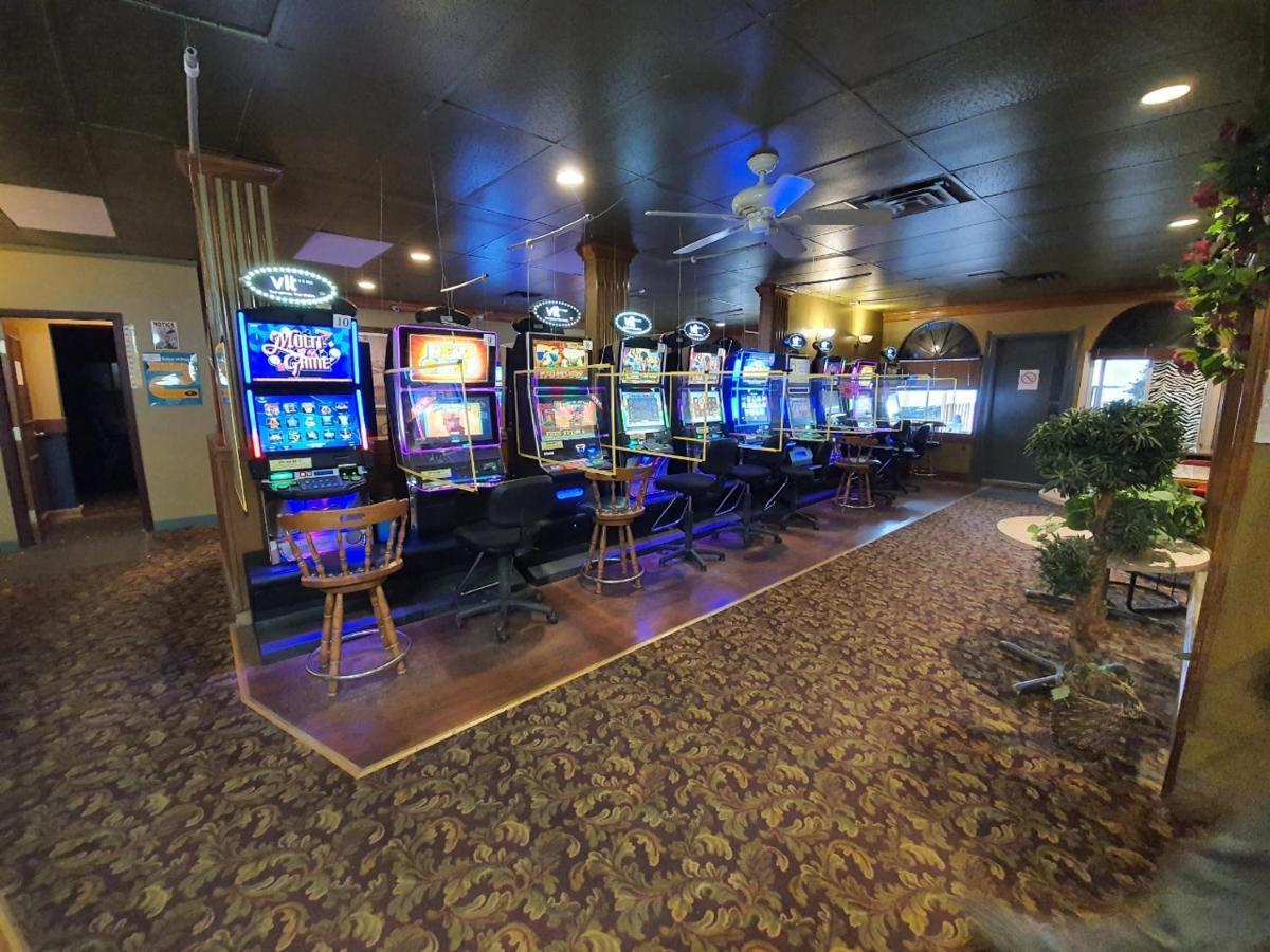 Sundre Motor Inn מראה חיצוני תמונה