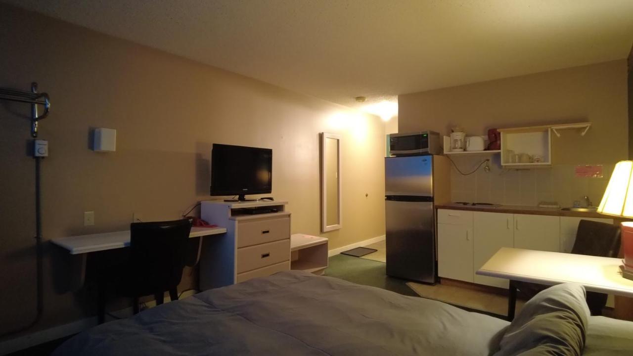 Sundre Motor Inn מראה חיצוני תמונה
