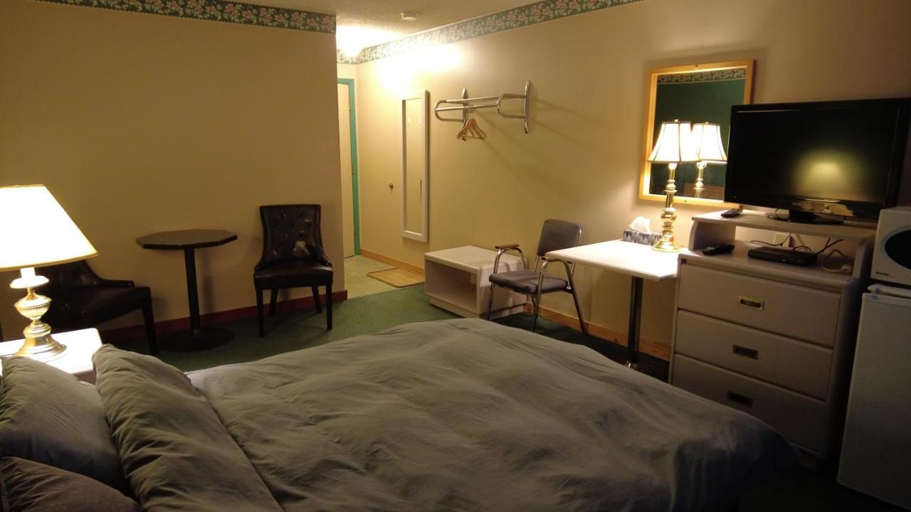 Sundre Motor Inn מראה חיצוני תמונה