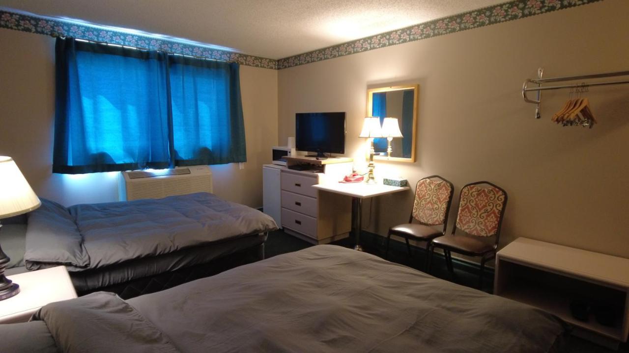 Sundre Motor Inn מראה חיצוני תמונה