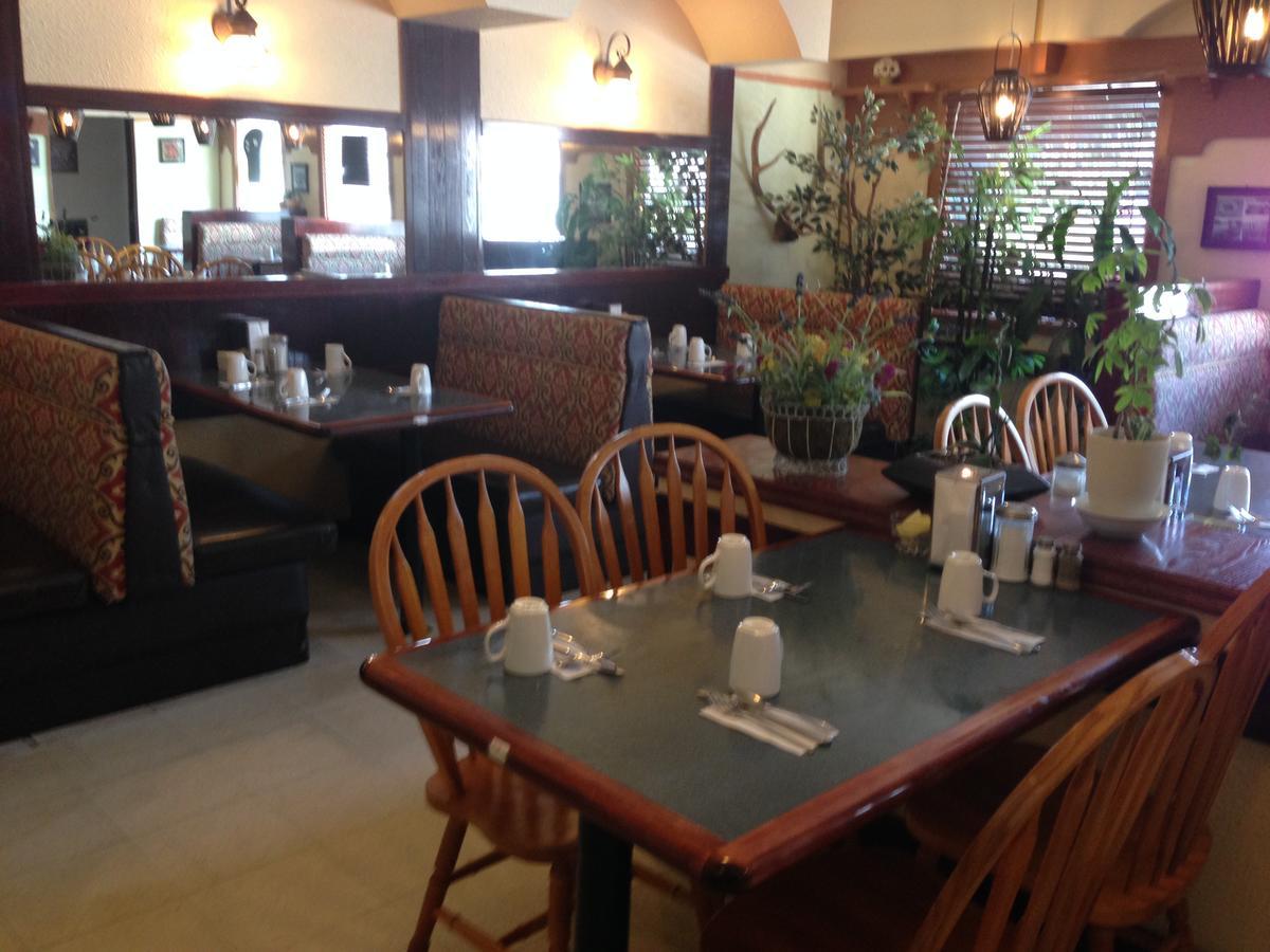 Sundre Motor Inn מראה חיצוני תמונה