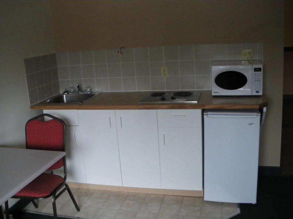Sundre Motor Inn מראה חיצוני תמונה